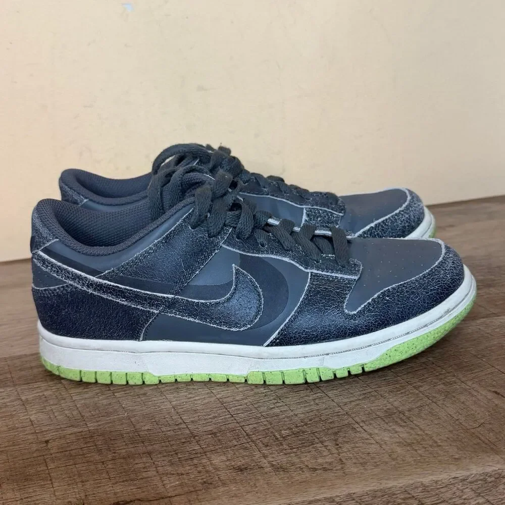 Nike Dunk Low SE 'Halloween - Cauldron' sneakers youth GS 5Y big boy shoes